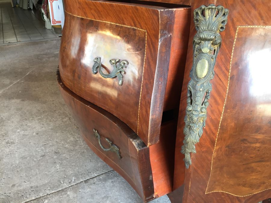 Stunning Large Bow Front Commode Chest Of Drawers With Nice Marble Top [Photo 16]