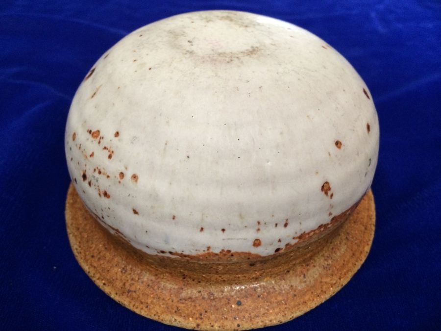 Large Brown & White Pottery Lot [Photo 16]