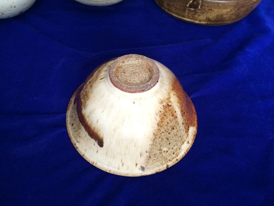 Large Brown & White Pottery Lot [Photo 7]