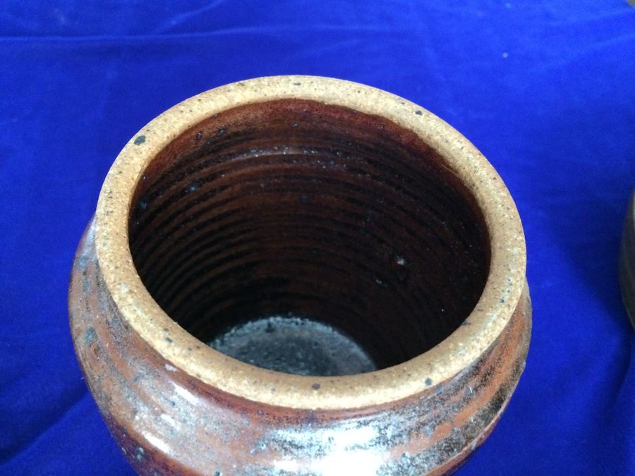 Large Brown & White Pottery Lot [Photo 32]