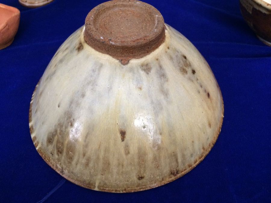 Large Brown & White Pottery Lot [Photo 5]