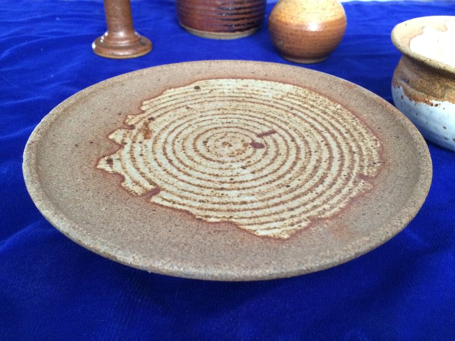 Large Brown & White Pottery Lot [Photo 22]