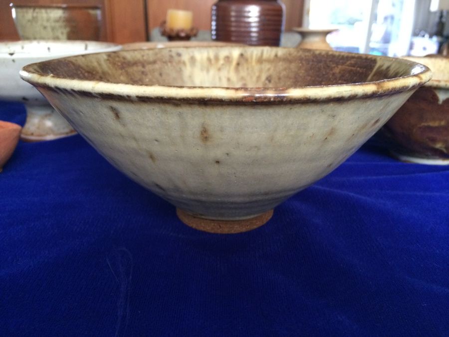 Large Brown & White Pottery Lot [Photo 2]