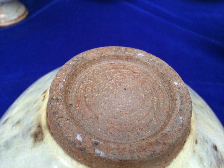 Large Brown & White Pottery Lot [Photo 4]