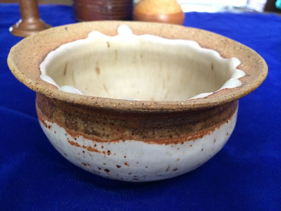 Large Brown & White Pottery Lot [Photo 15]