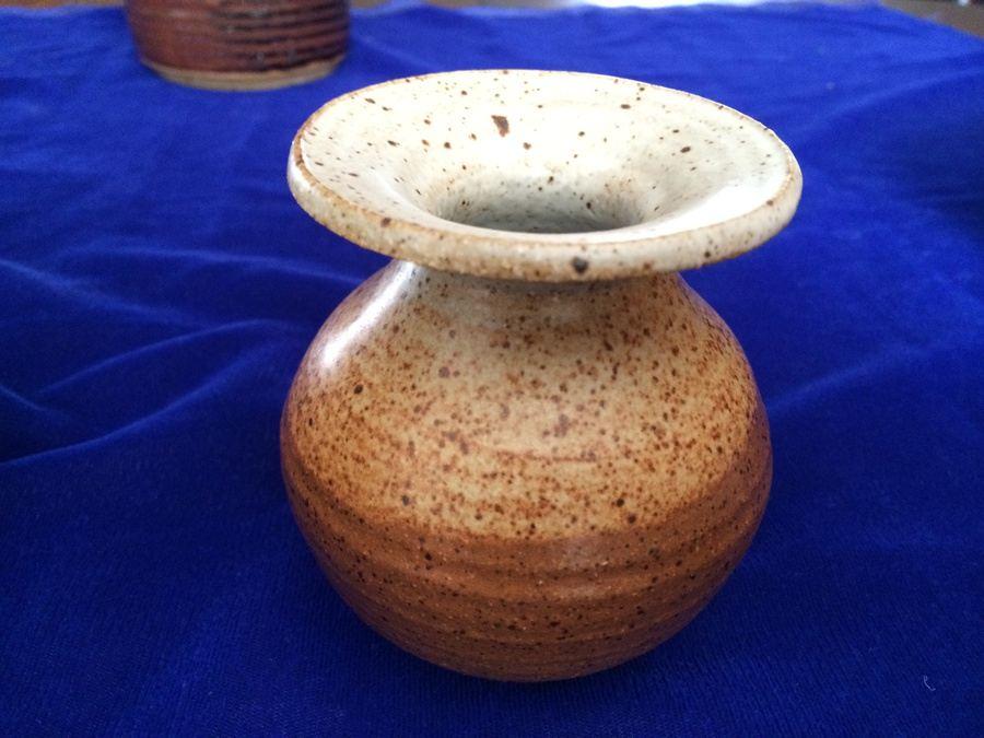 Large Brown & White Pottery Lot [Photo 28]