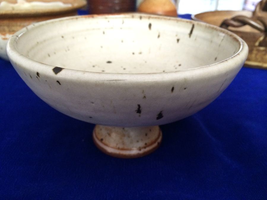 Large Brown & White Pottery Lot [Photo 8]