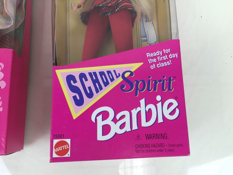 Spring Bouquet Barbie 3477 And School Spirit Barbie 15301 Mattel New In Box Vintage 1992 [Photo 3]