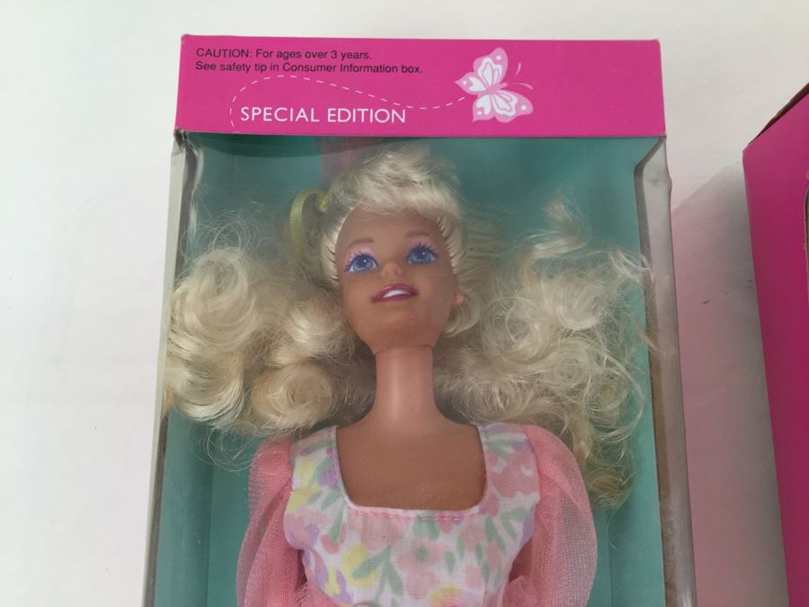 Spring Bouquet Barbie 3477 And School Spirit Barbie 15301 Mattel New In Box Vintage 1992 [Photo 4]