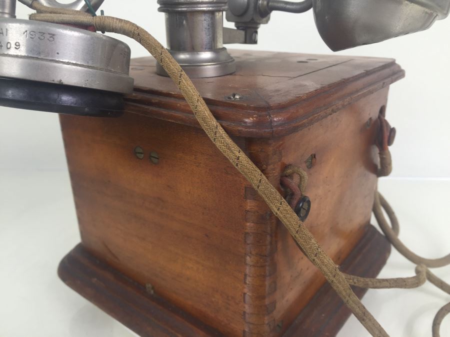 Vintage 1930s Crank Telephone [Photo 13]