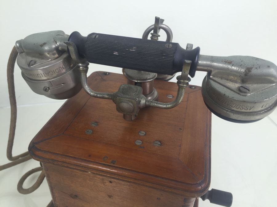 Vintage 1930s Crank Telephone [Photo 9]