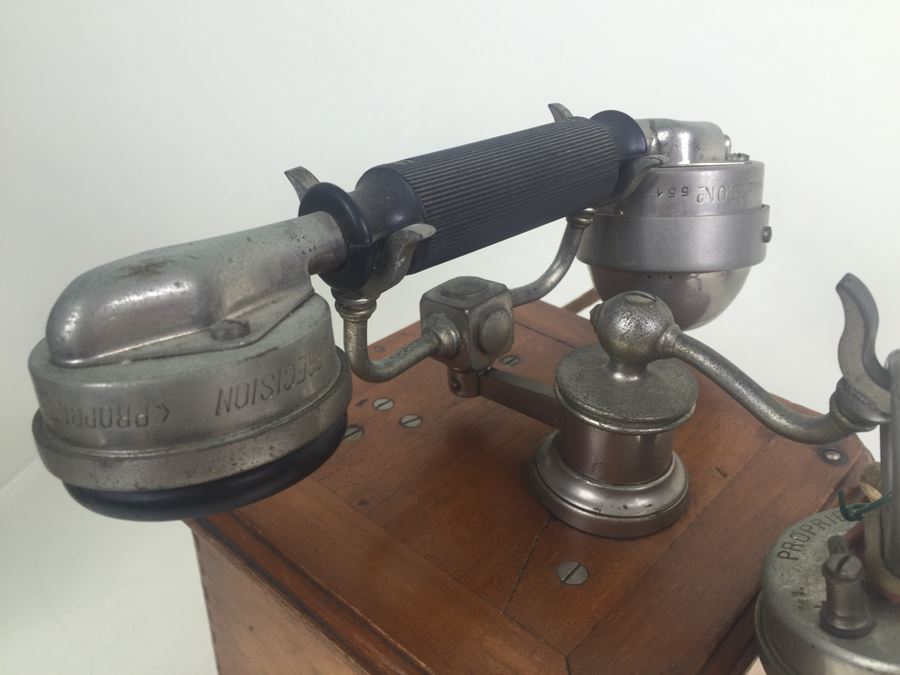 Vintage 1930s Crank Telephone [Photo 11]