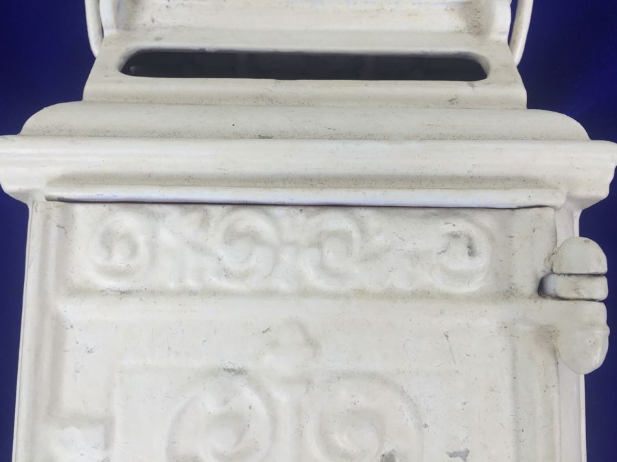 Vintage Cast Iron Metal Mailbox Letter Box Painted White [Photo 6]