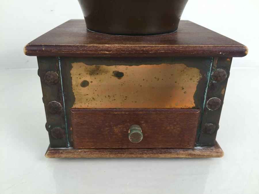 Vintage Grinder [Photo 7]