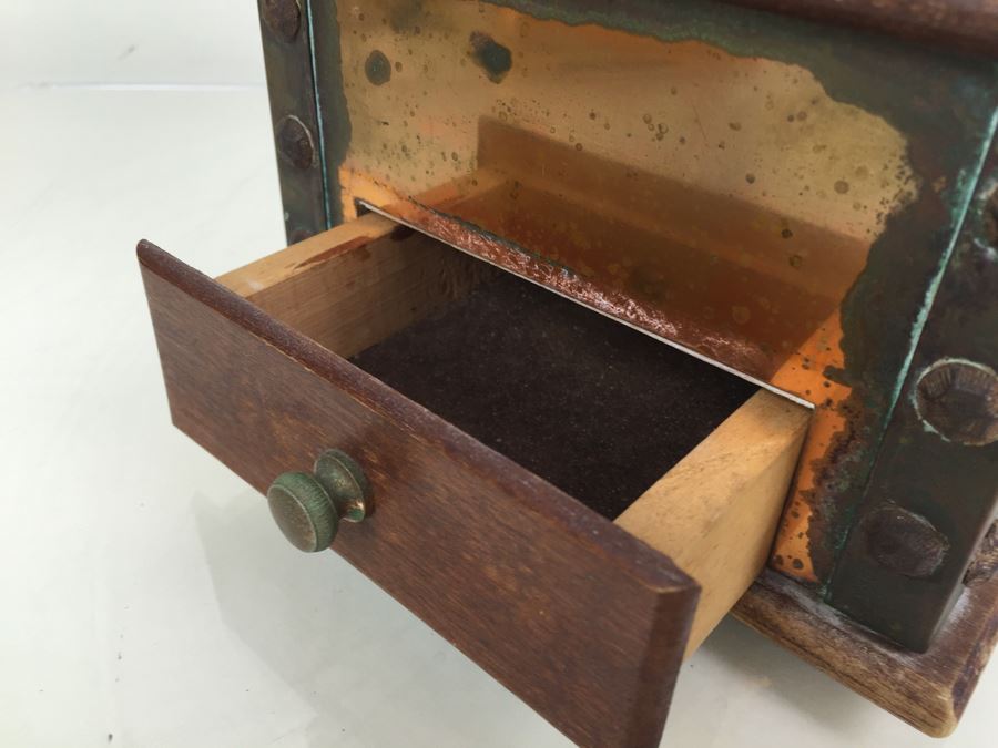 Vintage Grinder [Photo 3]