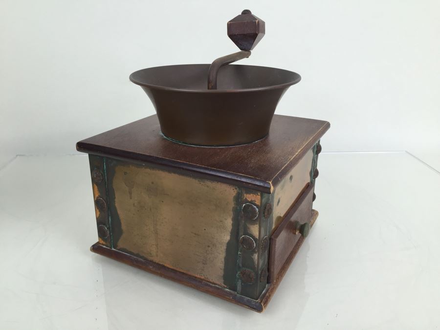 Vintage Grinder [Photo 12]