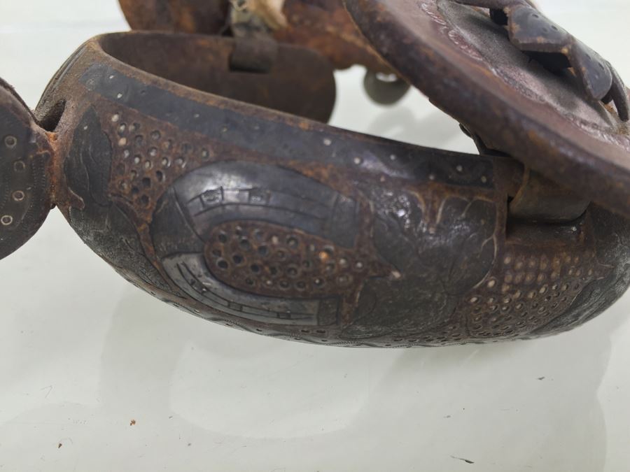Old Western Cowboy Spurs [Photo 19]