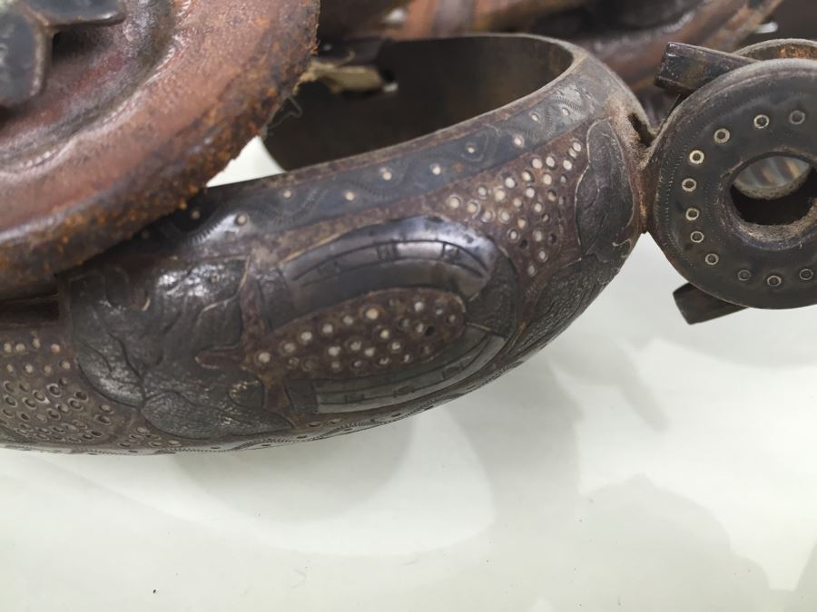 Old Western Cowboy Spurs [Photo 3]