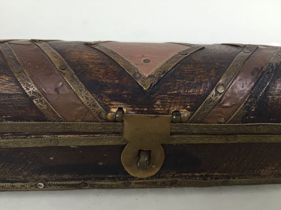 Walt Disney Co Folk Art Wood And Embossed Metal Box [Photo 5]