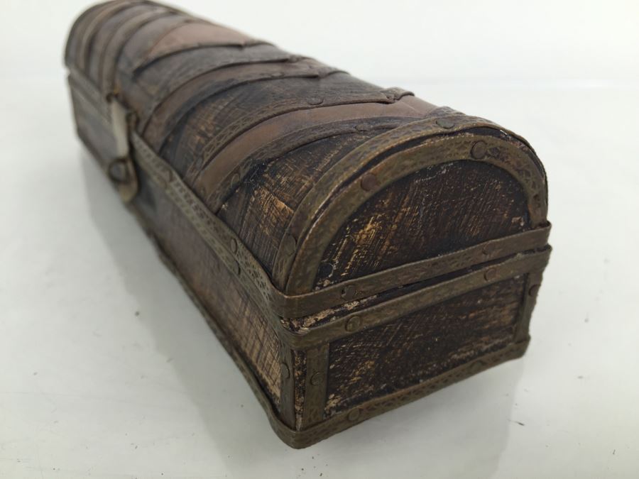 Walt Disney Co Folk Art Wood And Embossed Metal Box [Photo 2]