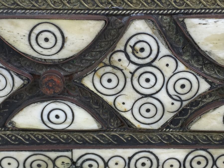 Large Footed Folk Art Box Leather Lined And Ornately Decorated With Bone, Embossed Metal And Stones [Photo 8]