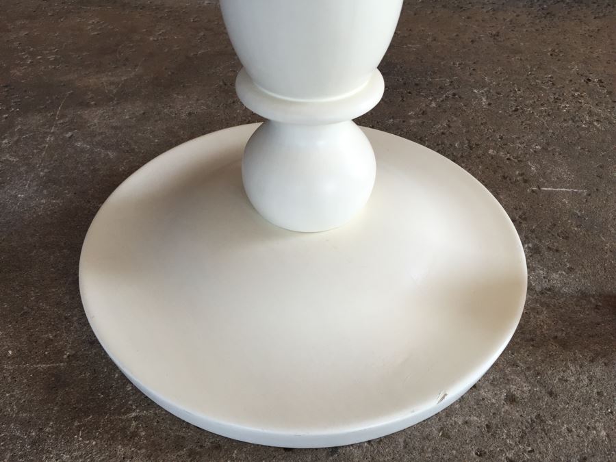 Pottery Barn White Round Pedestal Table [Photo 3]