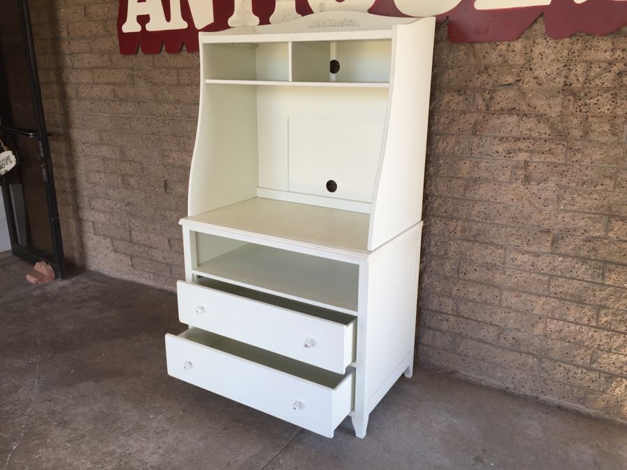 Pottery Barn White Chest Of Drawers With Removable Hutch [Photo 3]