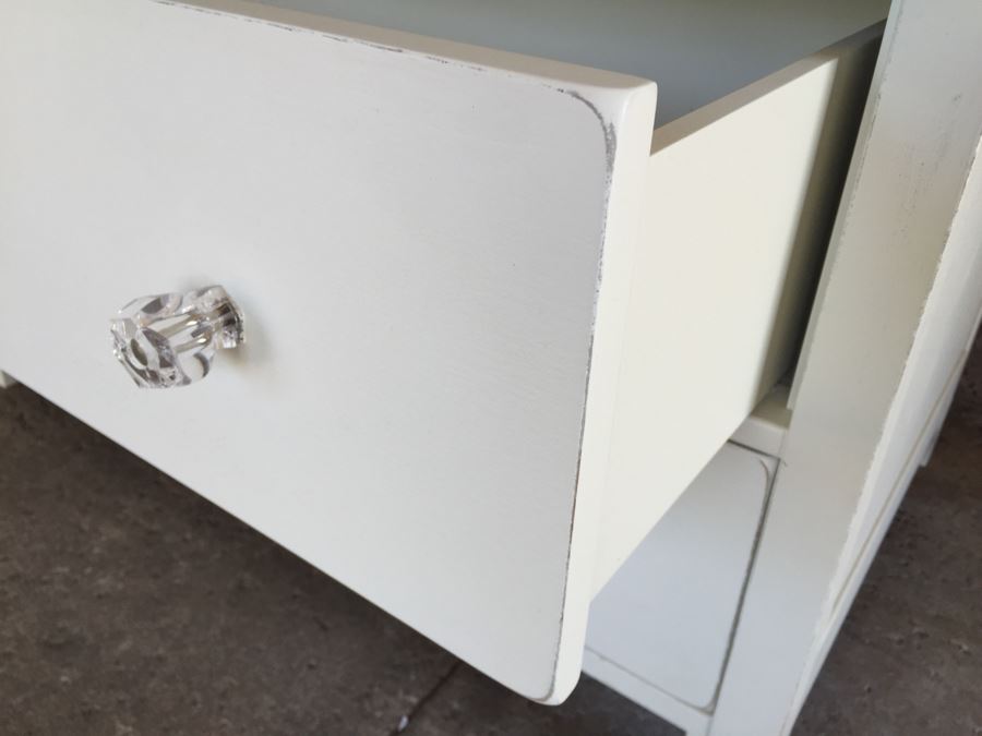 Pottery Barn White Chest Of Drawers With Removable Hutch [Photo 7]