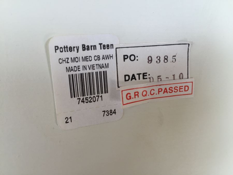 Pottery Barn White Chest Of Drawers With Removable Hutch [Photo 9]