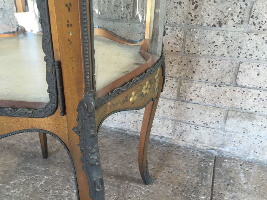 Exquisite French Curio Display Cabinet With Curved Glass On All Sides And Glass On Top Hand Painted And Beautifully Embellished With Metal Accents [Photo 29]
