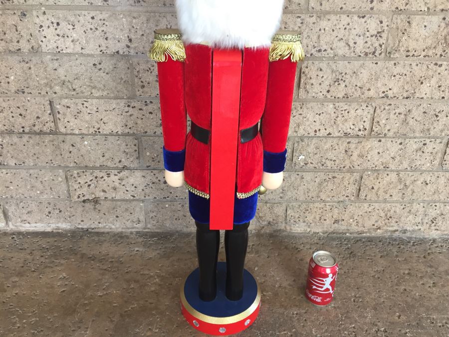 Tall Nutcracker [Photo 9]