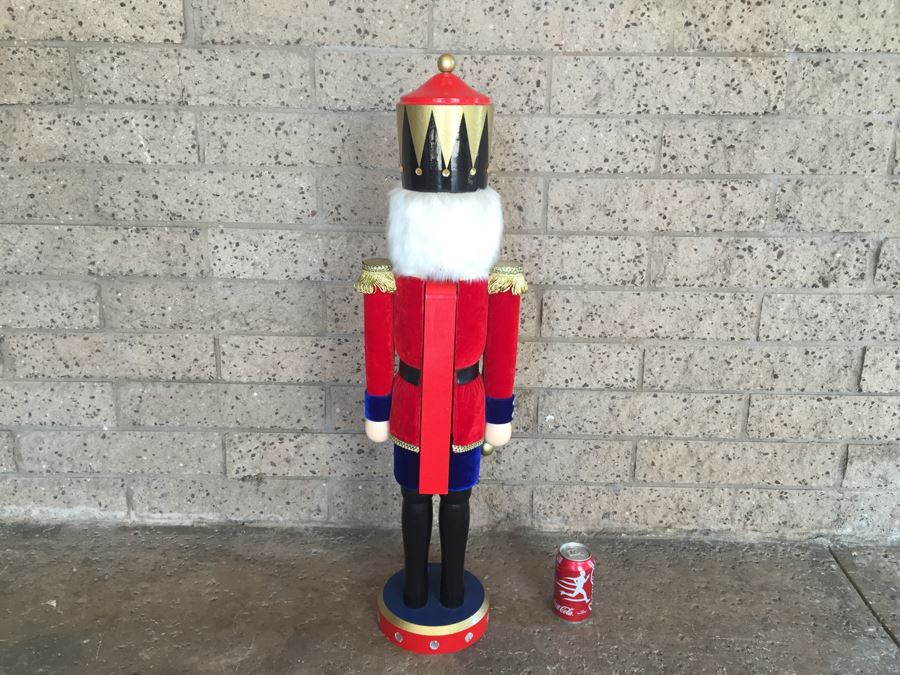 Tall Nutcracker [Photo 8]