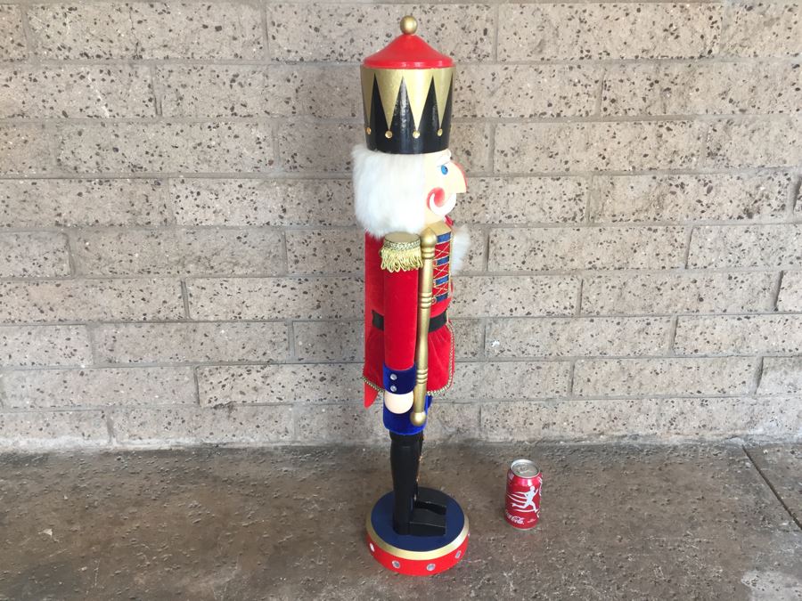 Tall Nutcracker [Photo 7]