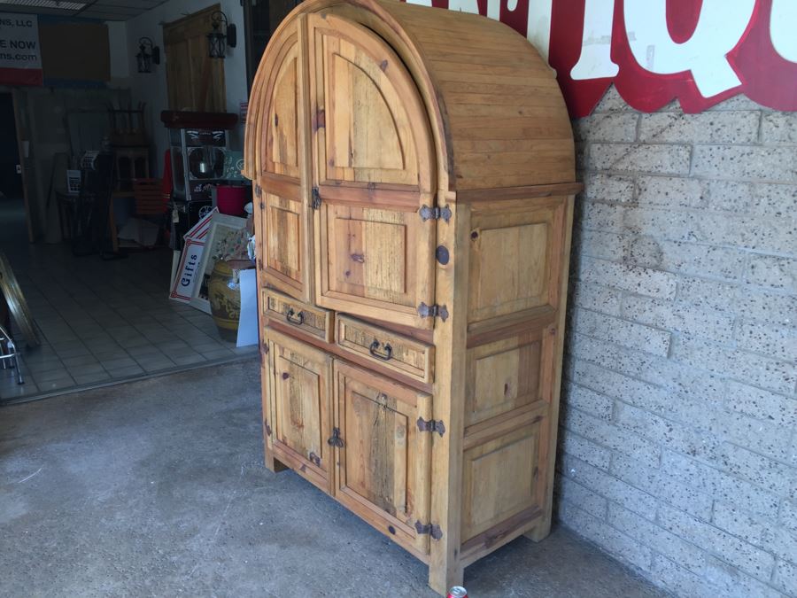 Rustic Pine Cabinet With Dome Top [Photo 3]