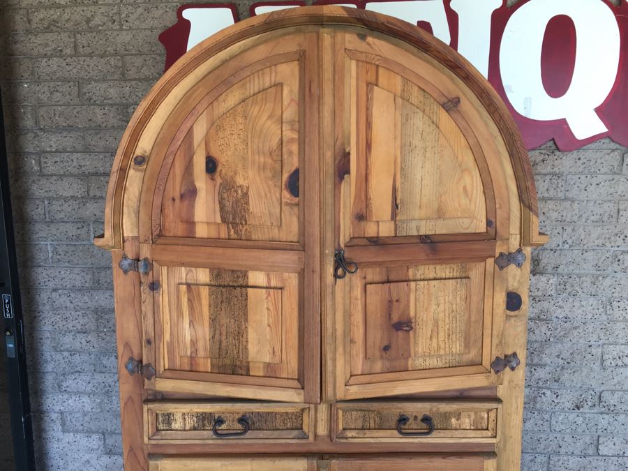 Rustic Pine Cabinet With Dome Top [Photo 4]