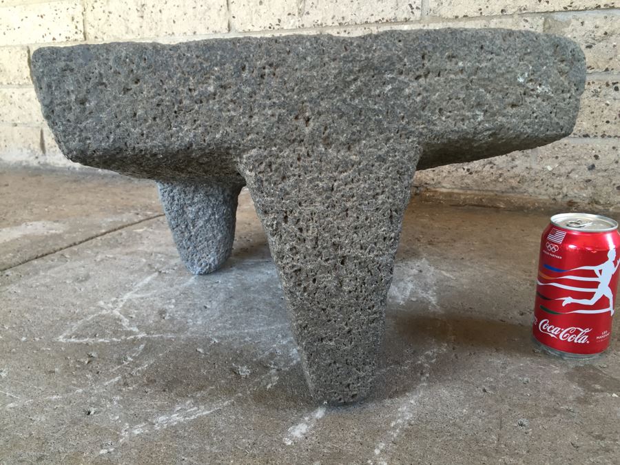 Old Probably Mexican Stone Basalt Tri-Legged Slanted Metate Grinding Stone Tortillas [Photo 9]
