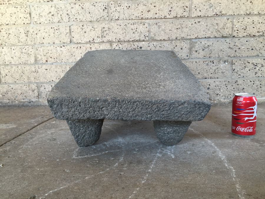 Old Probably Mexican Stone Basalt Tri-Legged Slanted Metate Grinding Stone Tortillas [Photo 4]