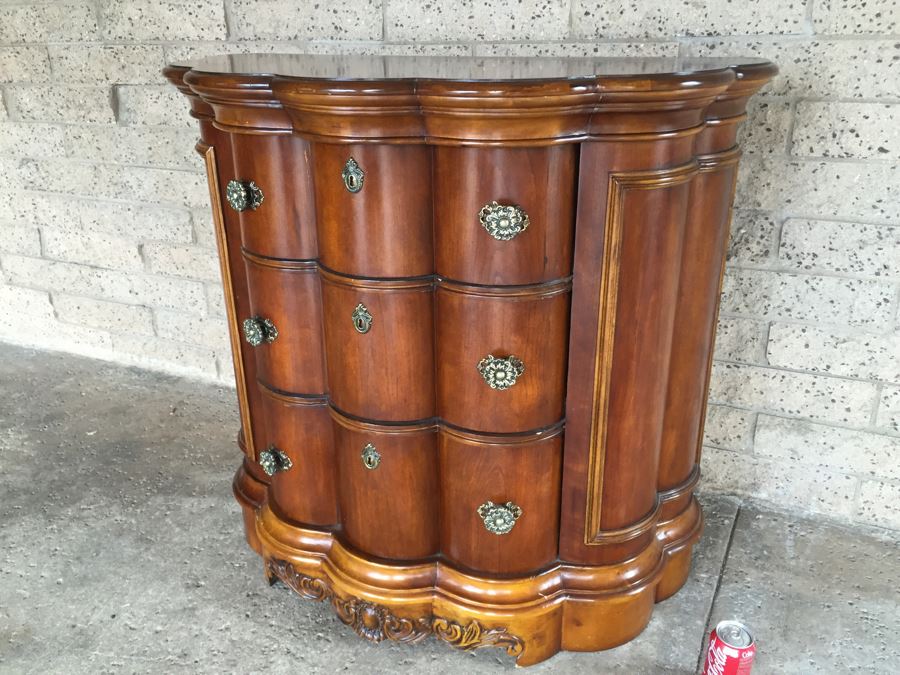 PULASKI Furniture Nightstand [Photo 4]