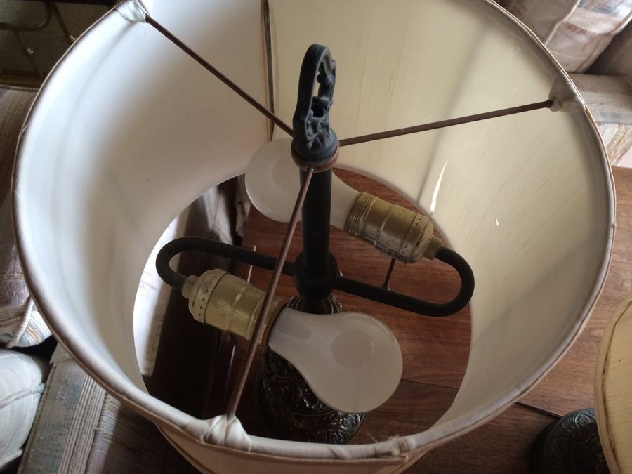 Pair of Heavy Vintage Brass Lamps [Photo 5]