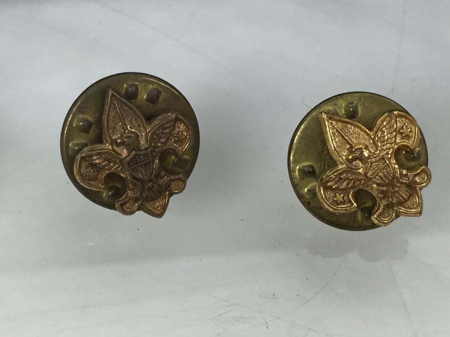 Large Collection Of Boy Scouts And Girl Scouts Collectibles Including Pocket Knife, Various Buttons, Medals, Scarf, Etc. Circa 1950's / 1960's [Photo 16]