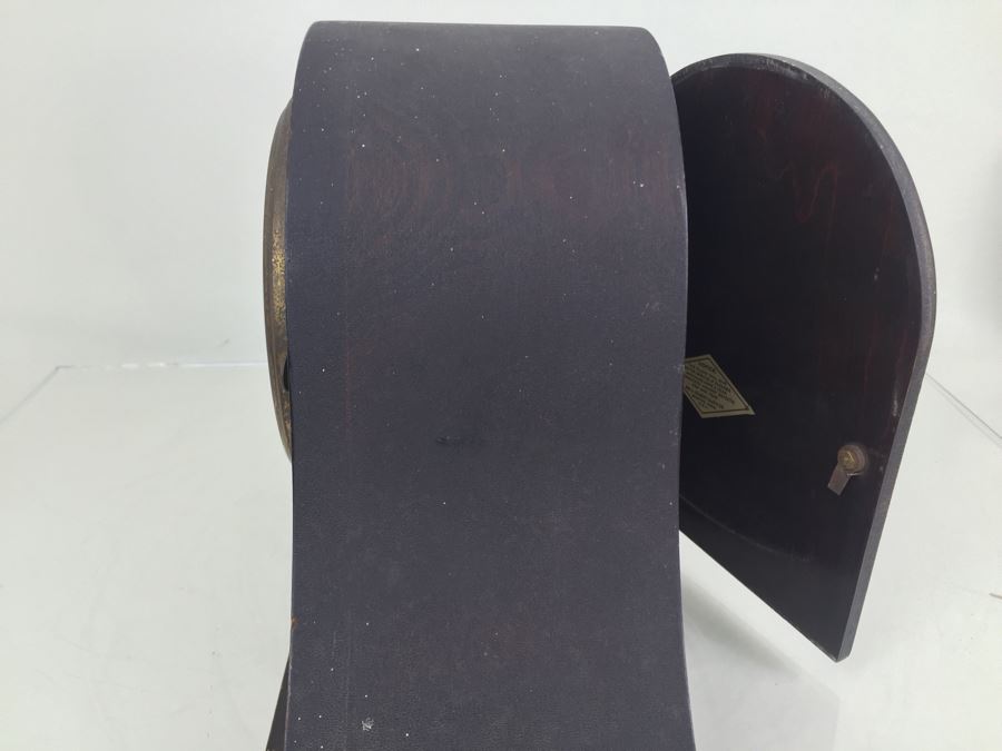 Mantle Clock By William L. Gilbert Clock Co. Winsted, Conn. U.S.A. With Clock Key [Photo 9]