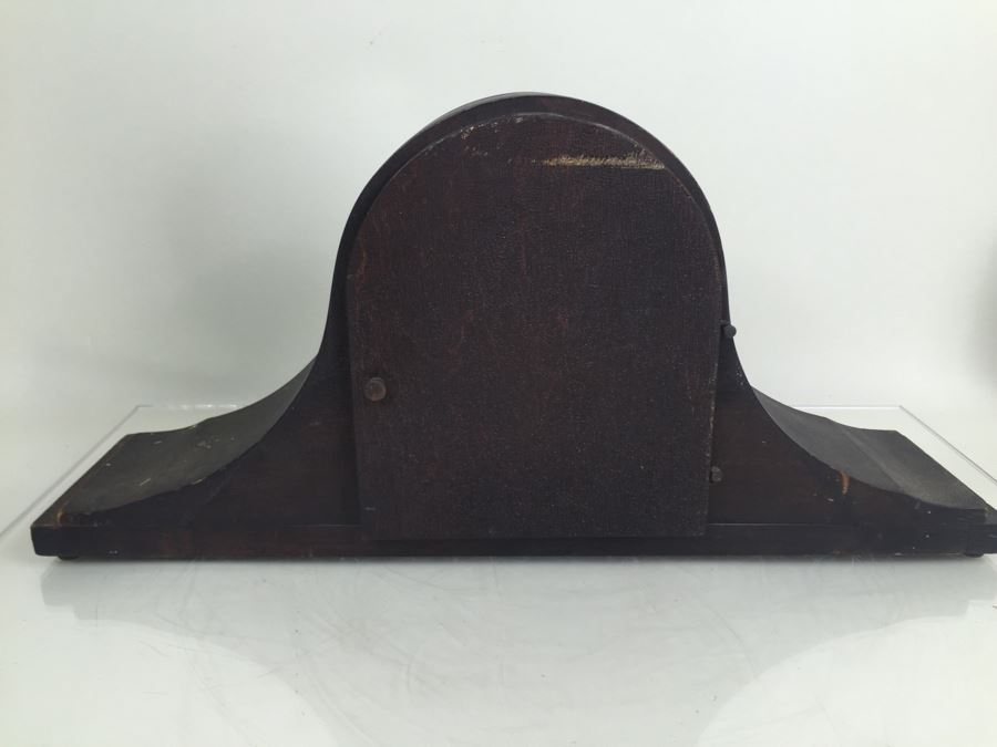 Mantle Clock By William L. Gilbert Clock Co. Winsted, Conn. U.S.A. With Clock Key [Photo 11]