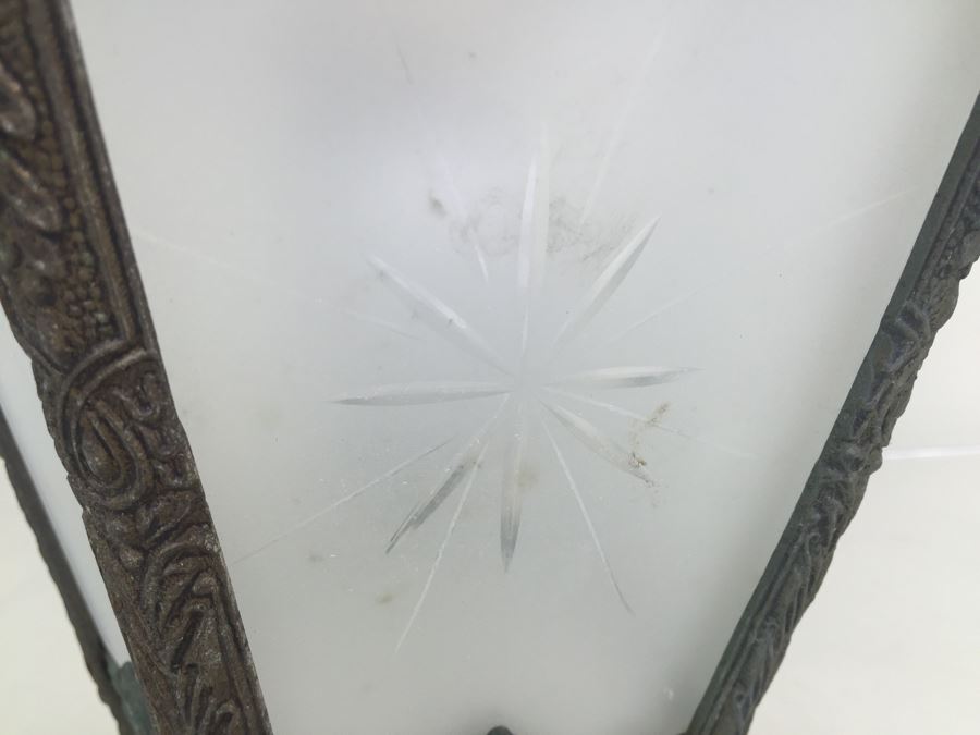 Vintage Light Fixture [Photo 4]