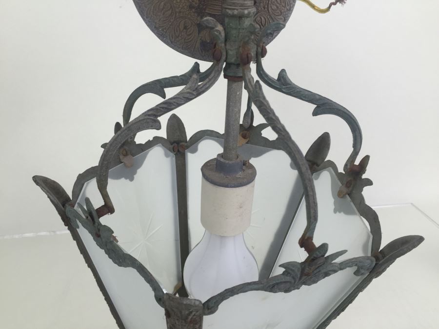 Vintage Light Fixture [Photo 6]