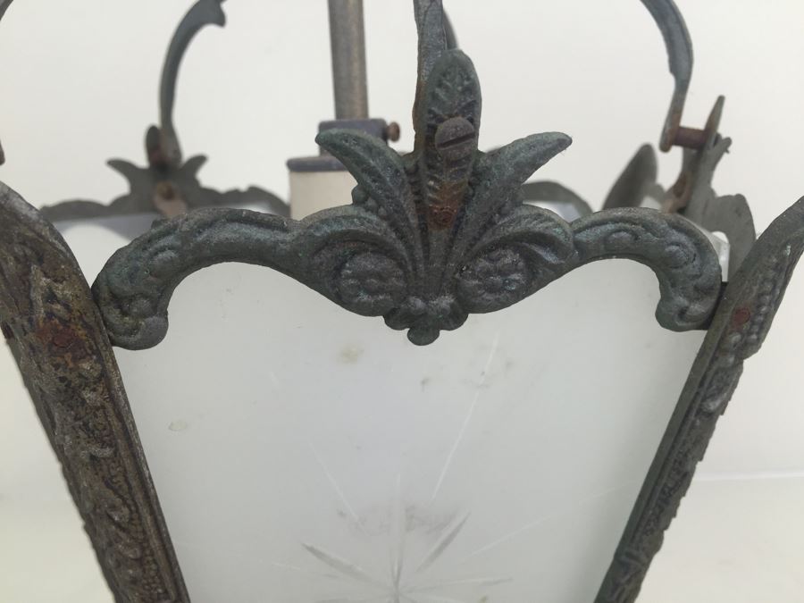 Vintage Light Fixture [Photo 10]
