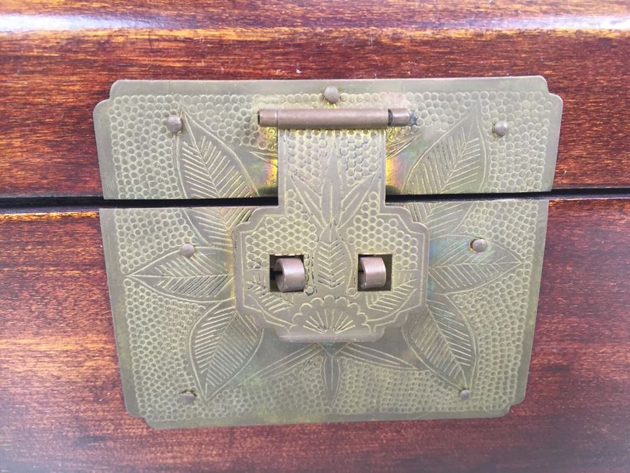 Vintage Shanghai China Wooden Jade Brass Jewelry Box Chest [Photo 7]