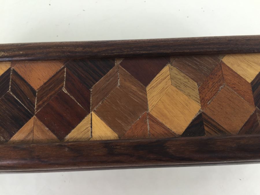 Wooden Inlay Geometric Pattern Box [Photo 6]