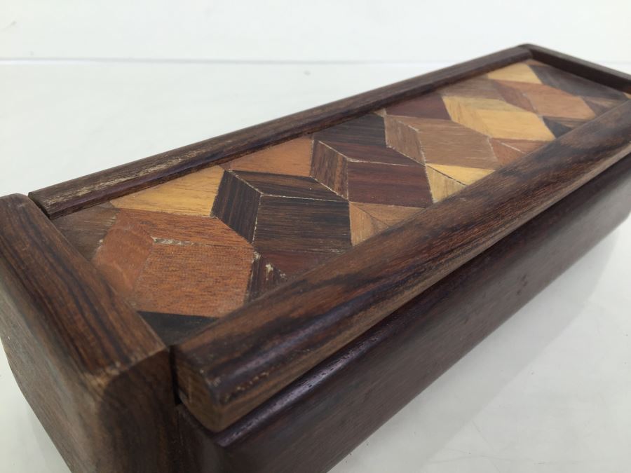 Wooden Inlay Geometric Pattern Box [Photo 9]