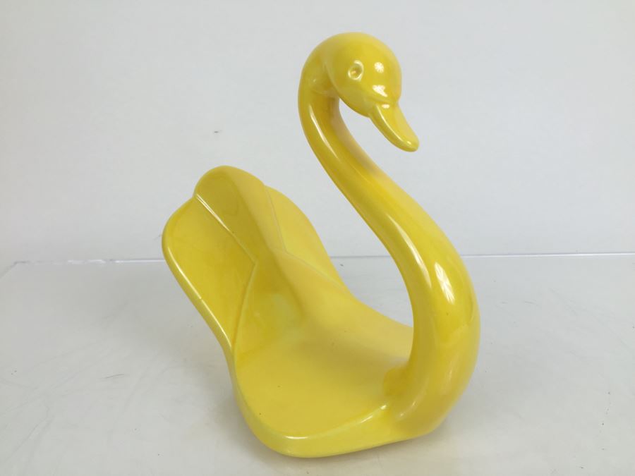 1978 Relco Mfg. Sundance Glazed Ceramic Swan Guest Towel Holder Yellow [Photo 5]