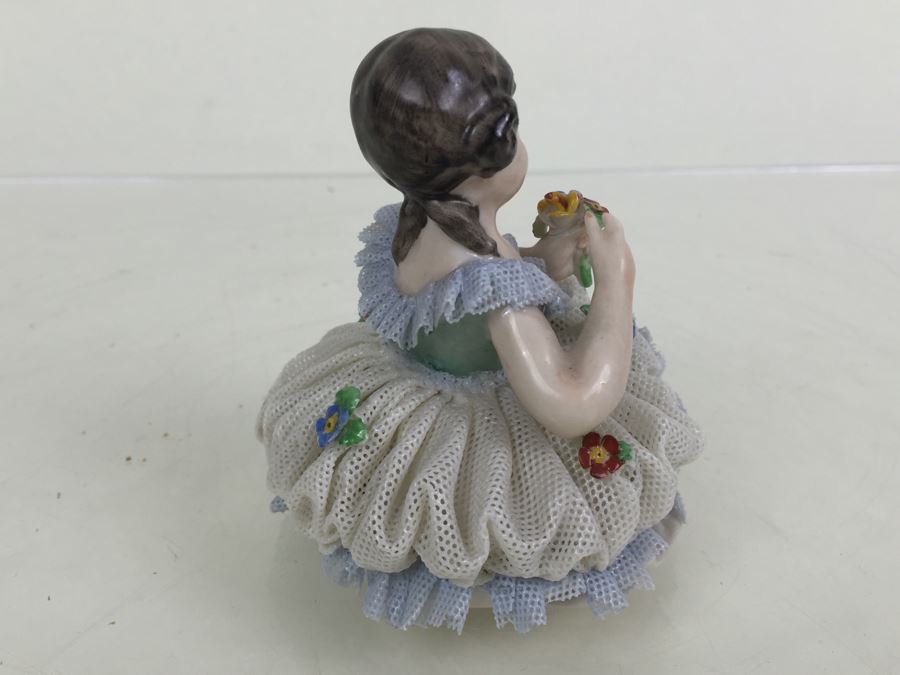 Vintage Frankenthal Porcelain Dresden Art Small Figurine Of Girl With Bouquet Of Flowers Lace 519 88 [Photo 9]